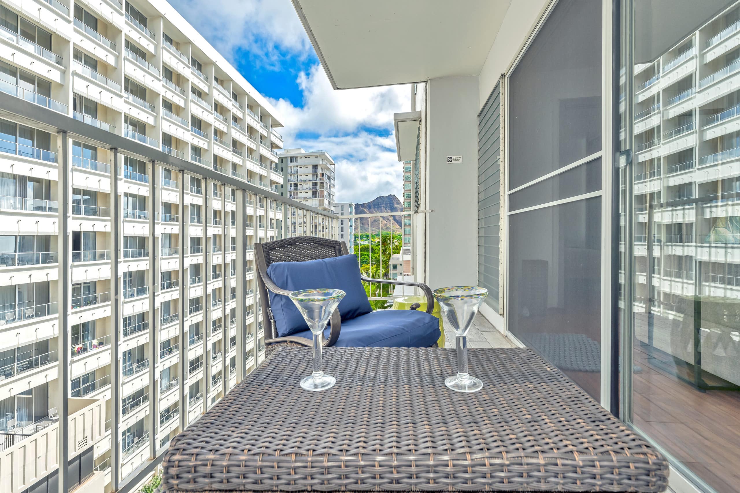 Condo in Honolulu · ★4.86 · 2 bedrooms · 3 beds · 2 baths - Image 20