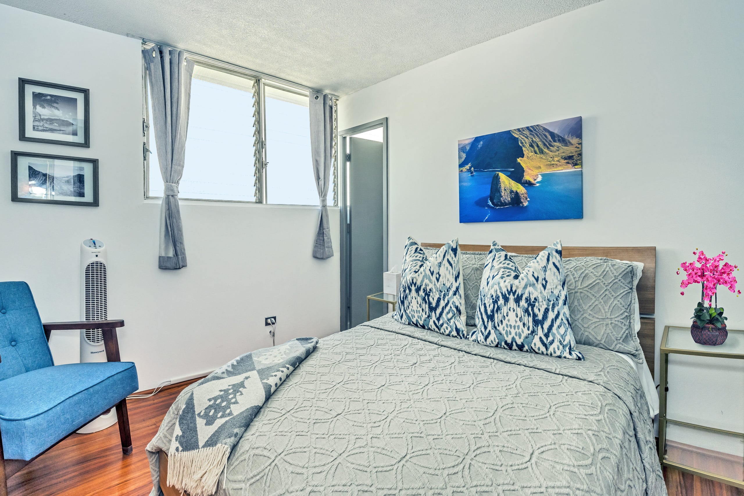 Condo in Honolulu · ★4.86 · 2 bedrooms · 3 beds · 2 baths - Image 12
