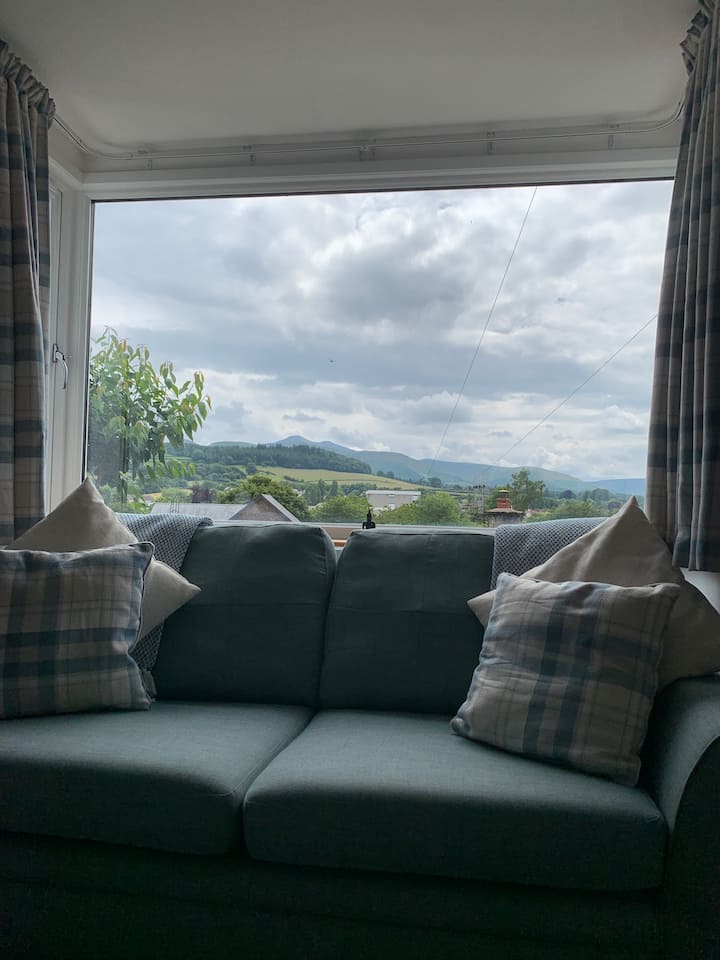 Mountain Views In The Heart Of Brecon Town - Brecon