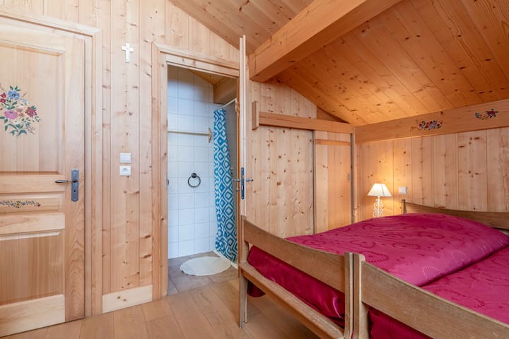 cuarto de baño y lavabo