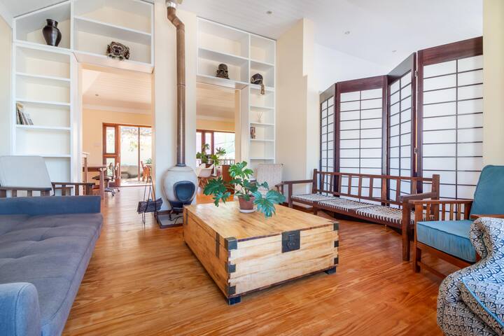 BoKaap gem with Hot Tub, Pool and BBQ on Patio gallery image 5