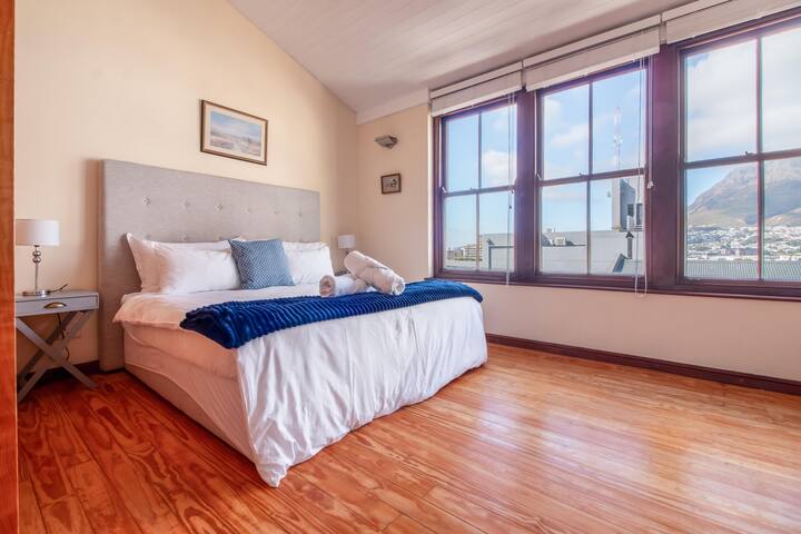 BoKaap gem with Hot Tub, Pool and BBQ on Patio gallery image 4