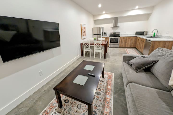 Private Studio Near Kinsmen Park - Cranbrook, BC, Canada