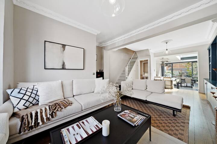 Spotless&Unique Garden Home 5min to Battersea park gallery image 4