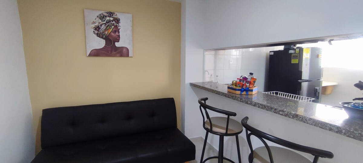 dhomë ndenjjeje dhe bar për mëngjes 