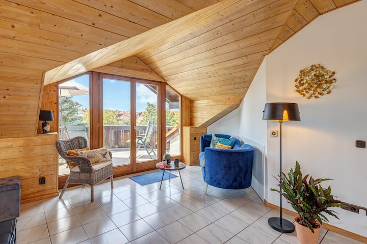 Styleful Loft With Balcony, Quiet And Spacious - Eching