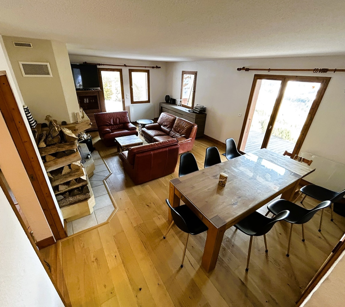 Beliebte Airbnb-Anzeige: Postcard View Charming Chalet Les Saisies Sleeps 8 in Hauteluce