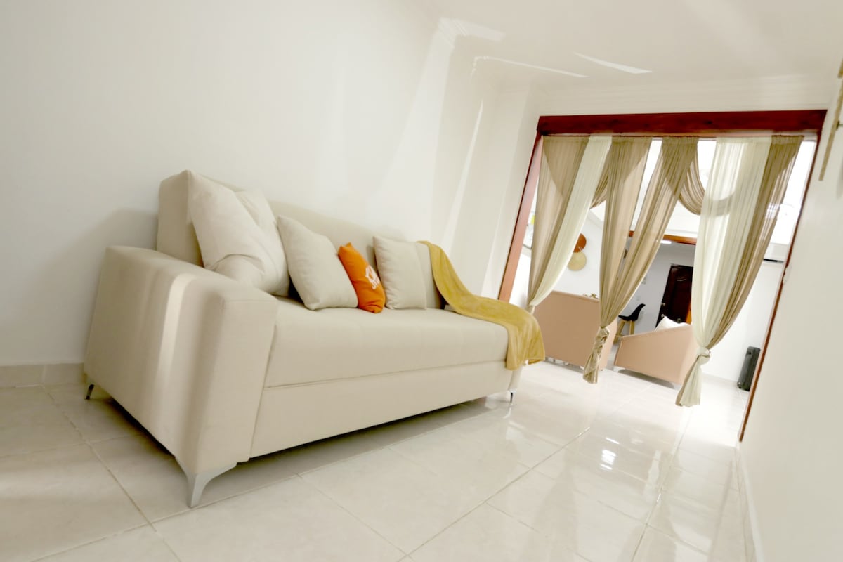 მისაღები ოთახი 2