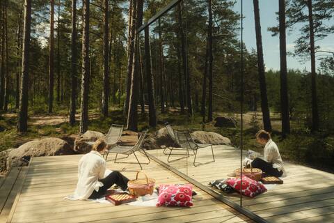 Beachfront ÖÖD Mirror House Unikko + Sauna