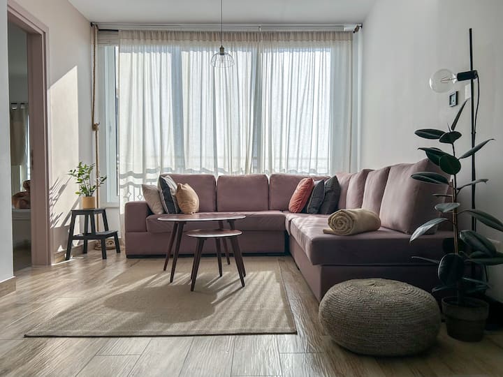 Bright Apartment With Cosy Terrace In Limassol - Limasol