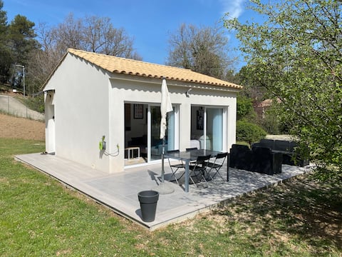 Guest house with garden