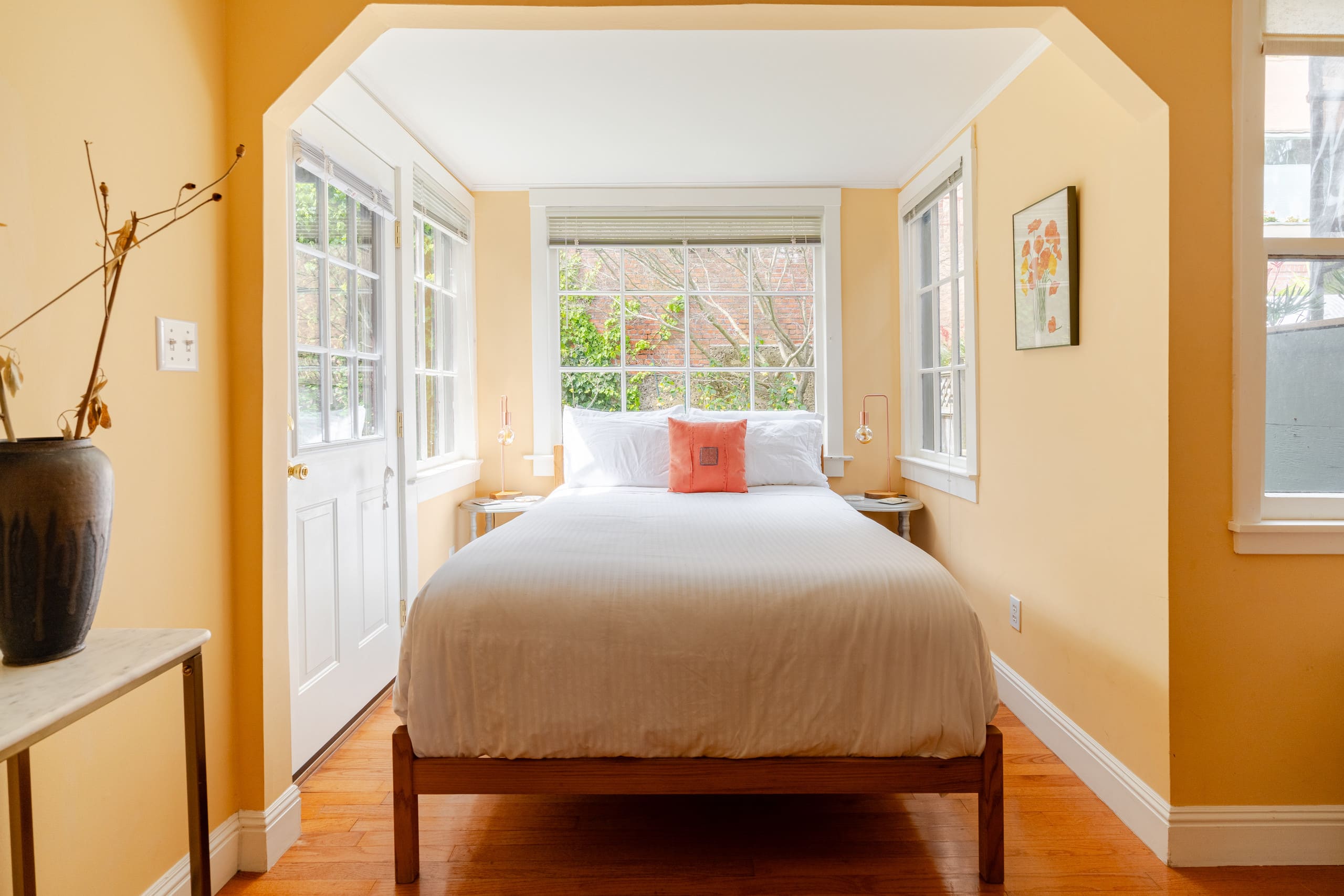 Home in San Francisco · ★4.94 · 3 bedrooms · 3 beds · 2.5 baths - Image 31