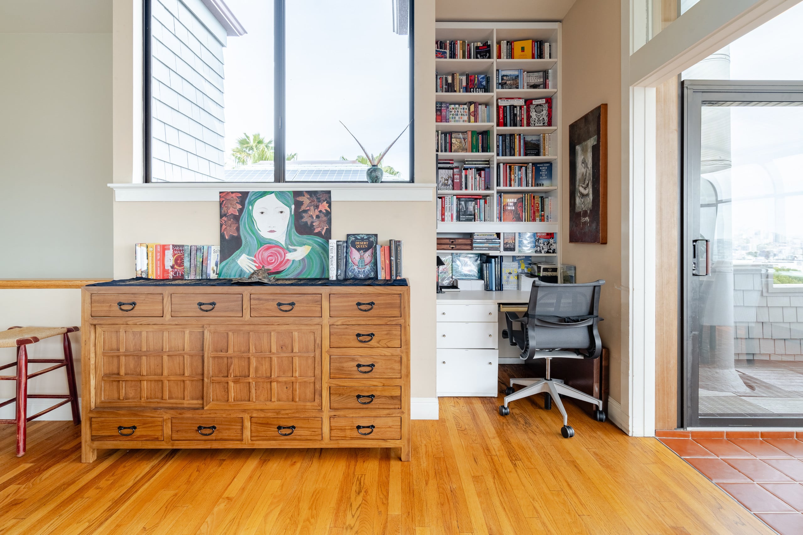 Home in San Francisco · ★4.94 · 3 bedrooms · 3 beds · 2.5 baths - Image 3
