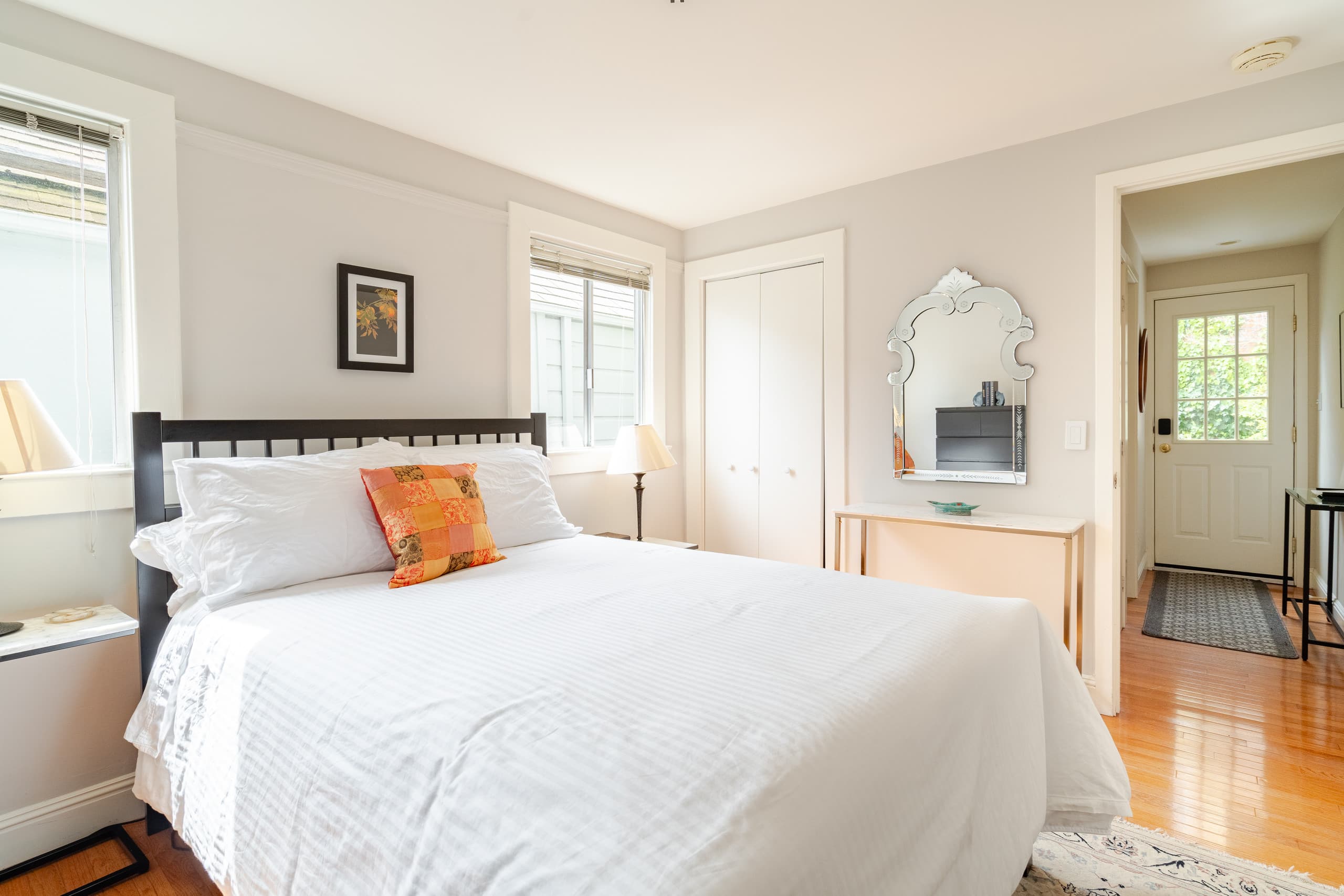 Home in San Francisco · ★4.94 · 3 bedrooms · 3 beds · 2.5 baths - Image 37
