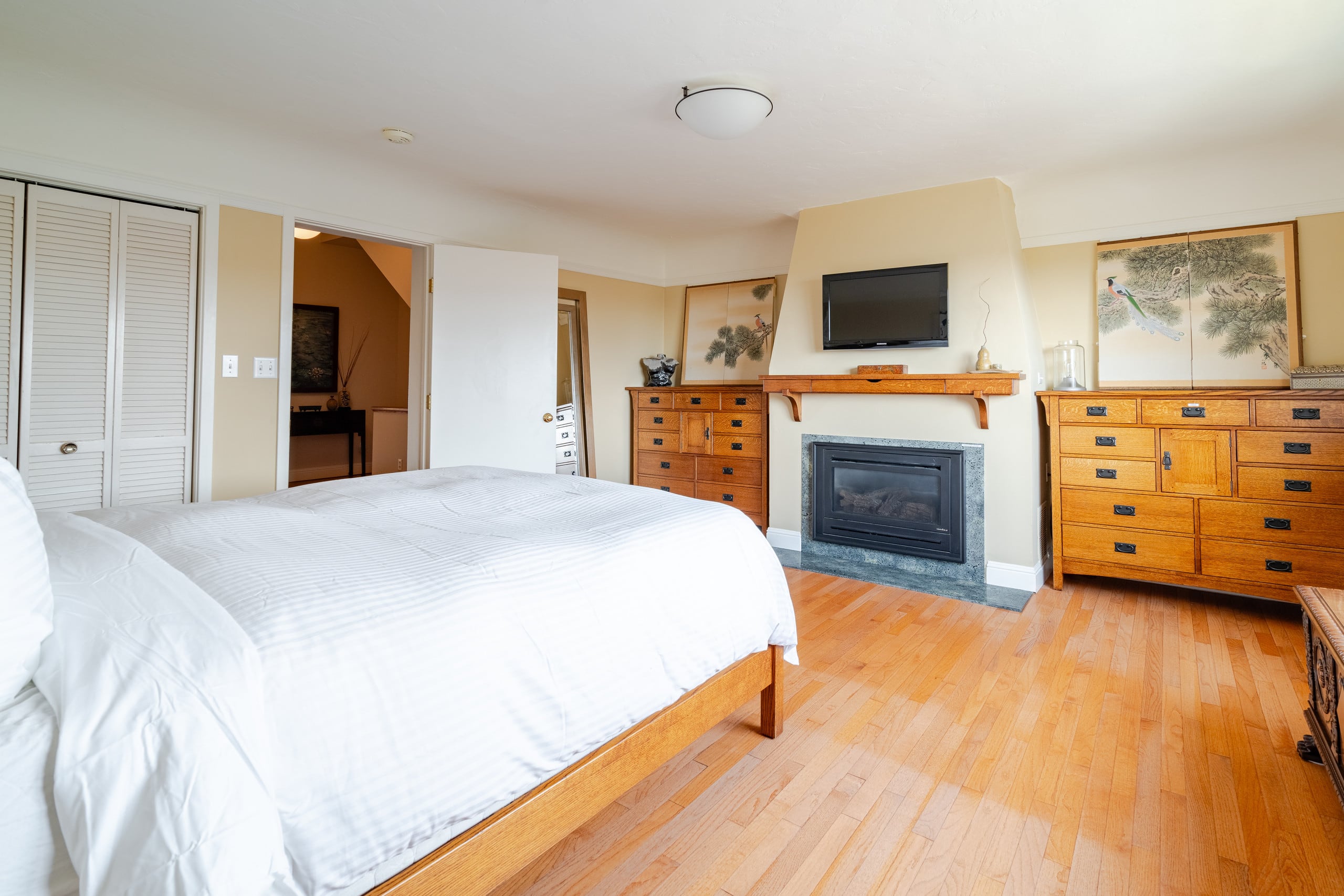 Home in San Francisco · ★4.94 · 3 bedrooms · 3 beds · 2.5 baths - Image 26