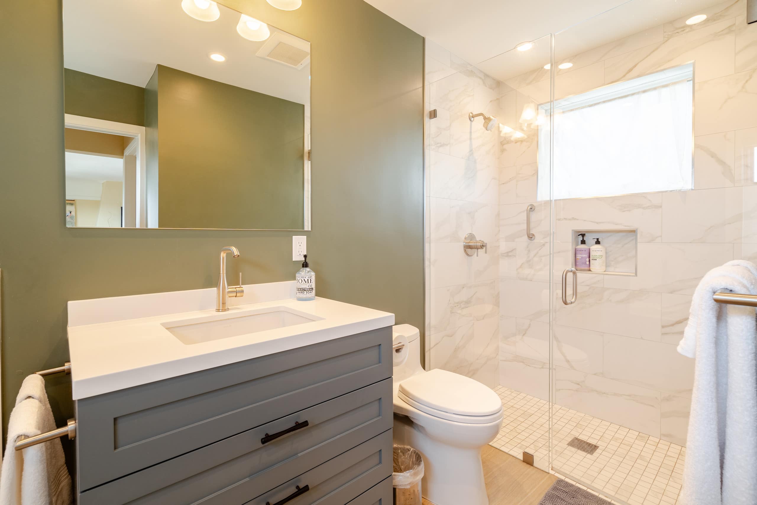 Home in San Francisco · ★4.94 · 3 bedrooms · 3 beds · 2.5 baths - Image 29