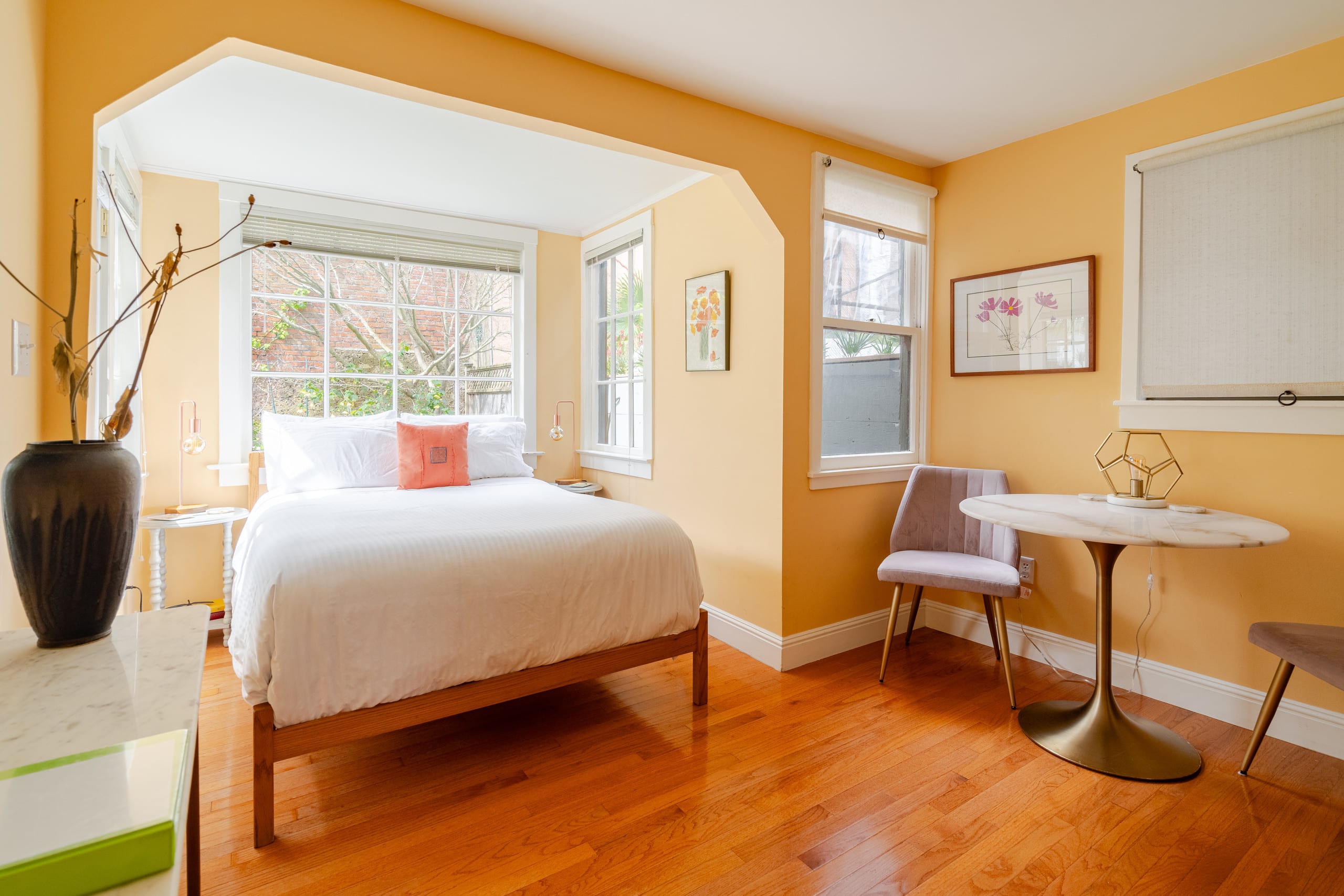 Home in San Francisco · ★4.94 · 3 bedrooms · 3 beds · 2.5 baths - Image 32