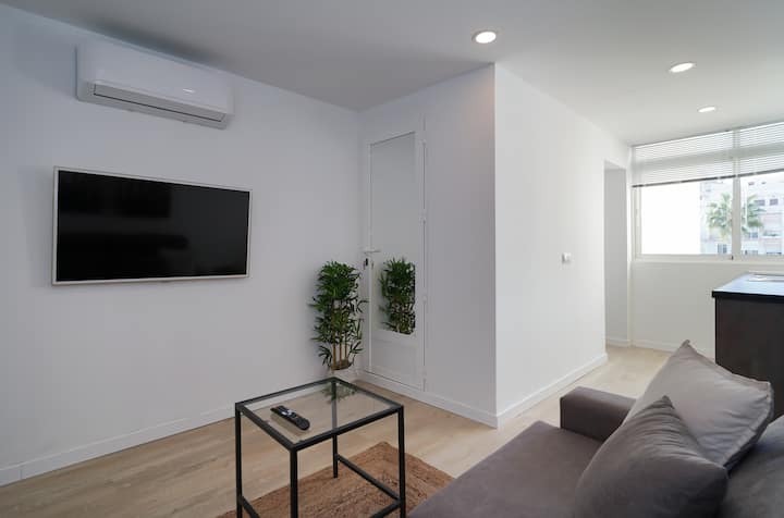 Nomad Malaga - Chic Apartament Center - Benalmádena