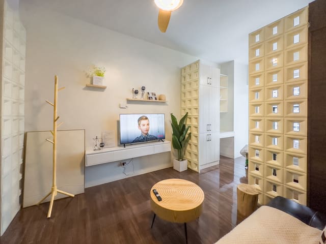 Gemstone BR managed Airbnb listing 2