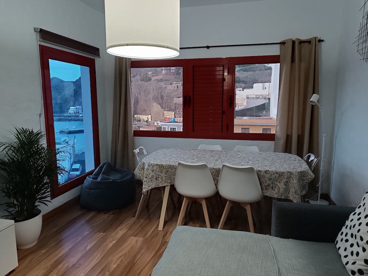 Airbnb performant: Beachfront house in Sardina, Galdar. à Gáldar