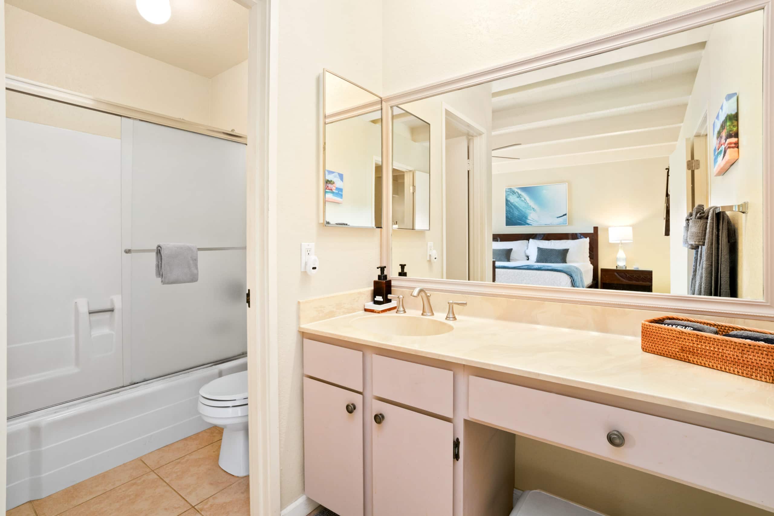 Condo in Princeville · ★4.94 · 2 bedrooms · 3 beds · 2 private baths - Image 16