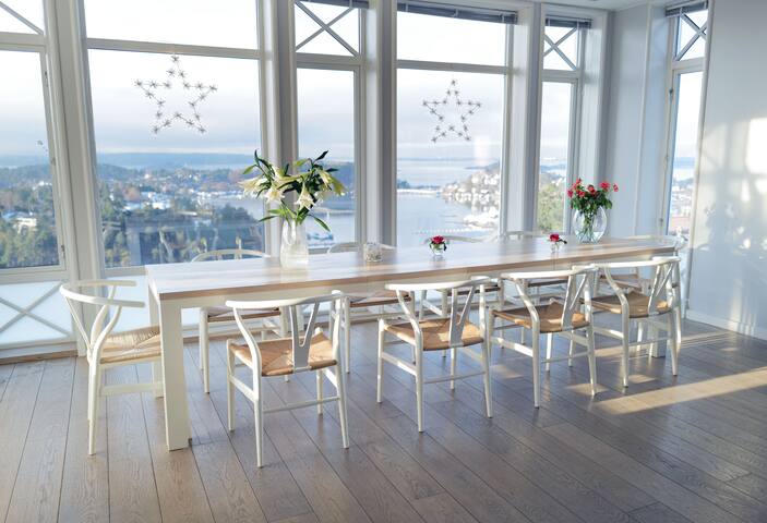 Ledig Norway Cup. Flott hus med enestående utsikt.