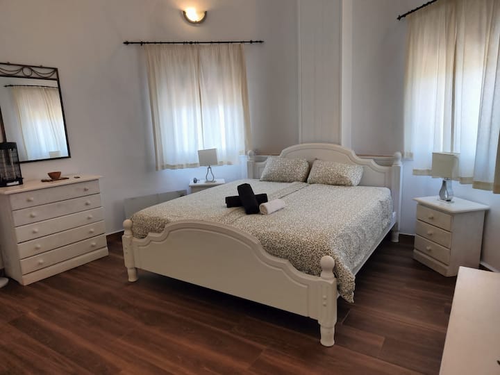 საძინებელი 1
