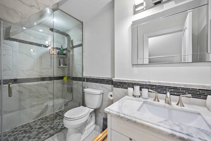 Luxury home for large family gallery image 5