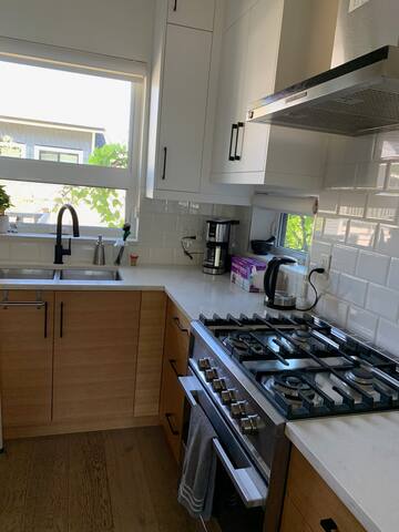 Cedar Cottage Gem gallery image 5