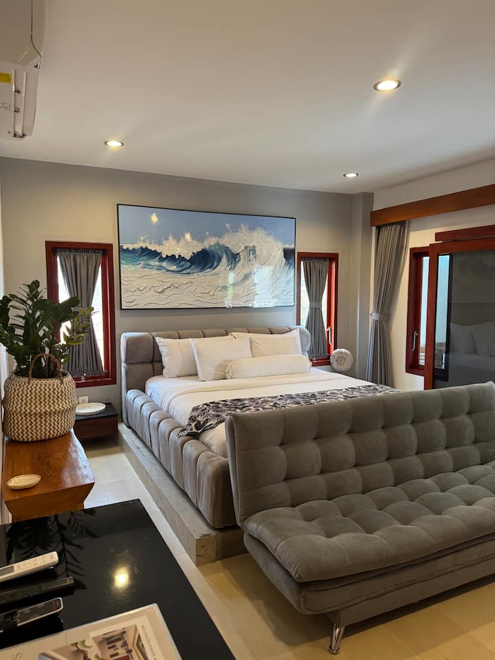 1 голямо двойно легло с разтегателен диван