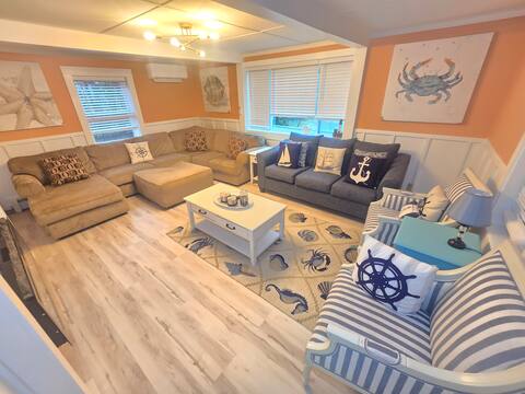 Main House & Cottage, Sleeps 27