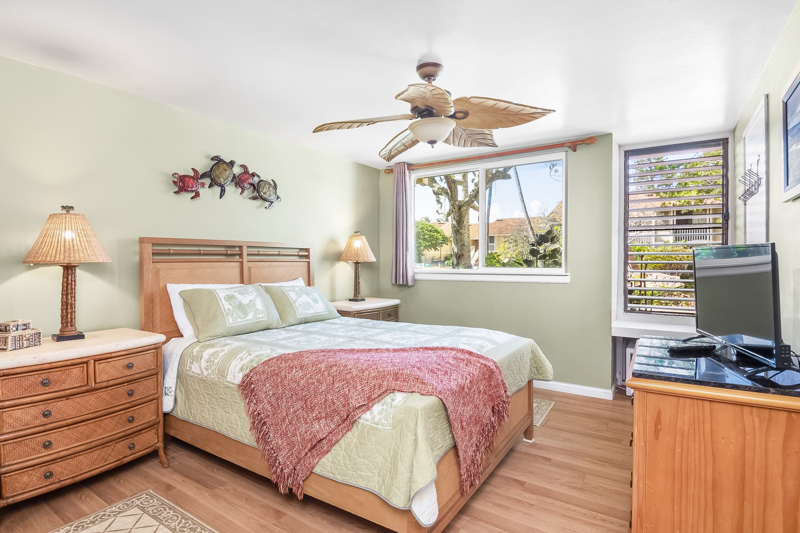 Iconic Turtle Bay - Full Kitchen & 2 Full Baths - Image 18