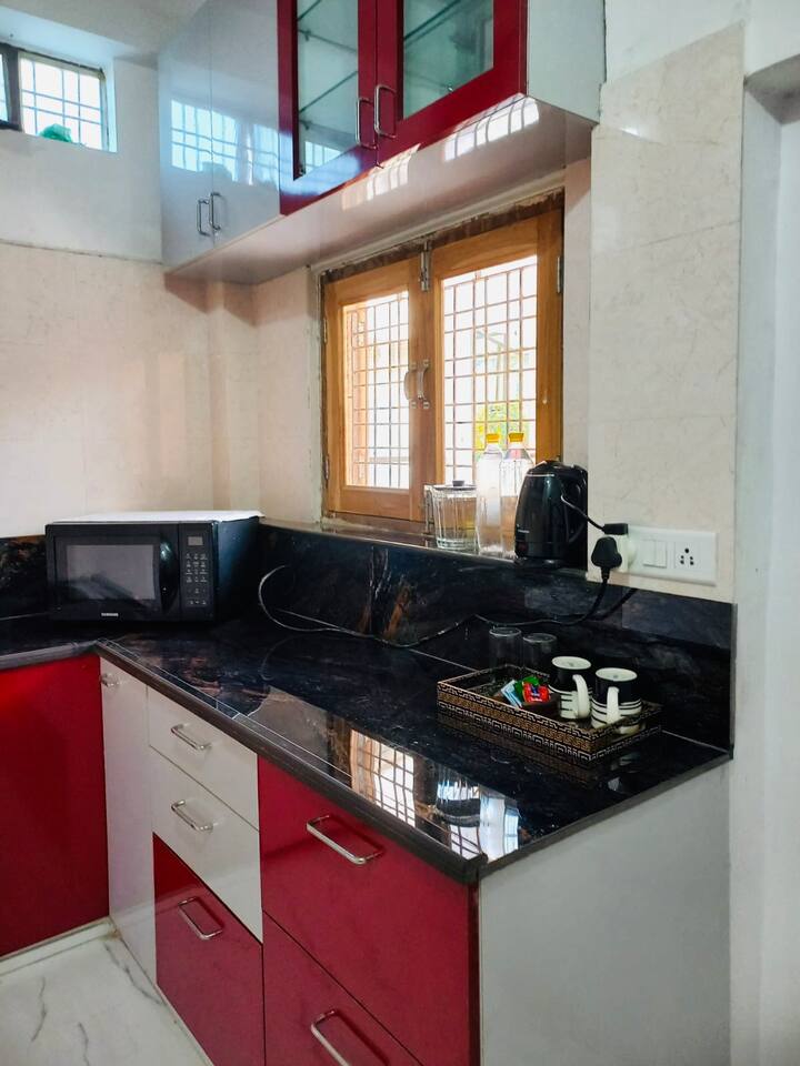 Entire Private Floor- Civil Lines-serene  By Nigam - Prayagraj