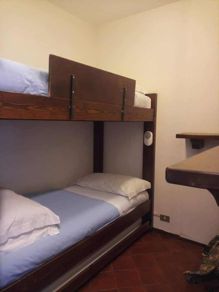 Schlafzimmer 2