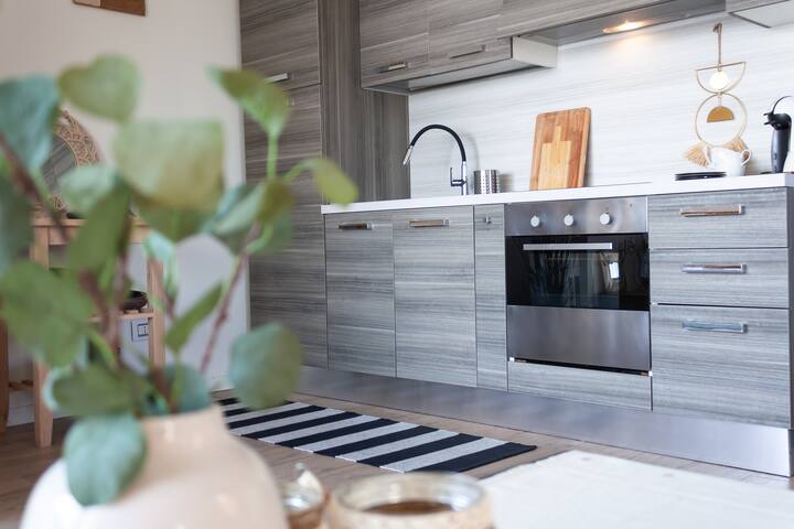 MIA ISOLA with lake view, garden and swimming pool gallery image 3