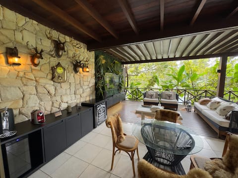 Lakefront Loft in Monte Flor