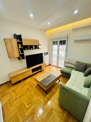 Renovated Central 3 Bedroom Apartment