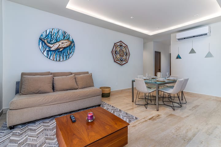 4 Br Penthouse - Pool & Gym - Great Location - Playa del Carmen