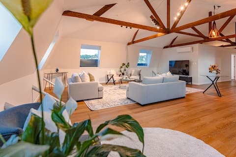 Award-winning Penthouse: Your unforgettable stay