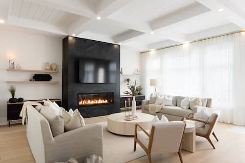 Georgina Waterfront Villa