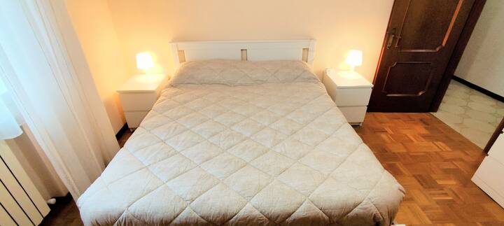 Schlafzimmer 1