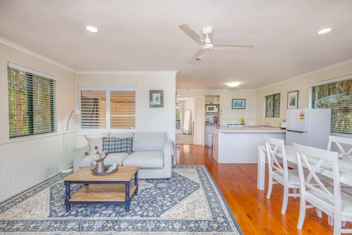 Lorikeet Luxury Cottage — photo via the host's Airbnb listing