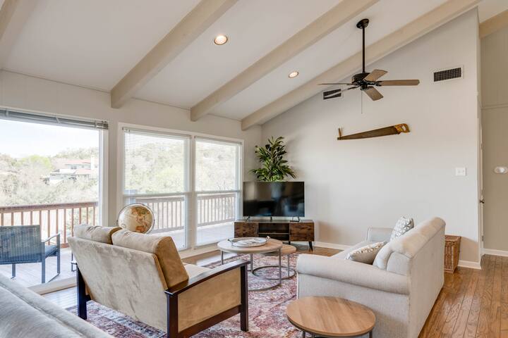 XL Private Home with Gameroom & Yard -Lake Travis gallery image 5