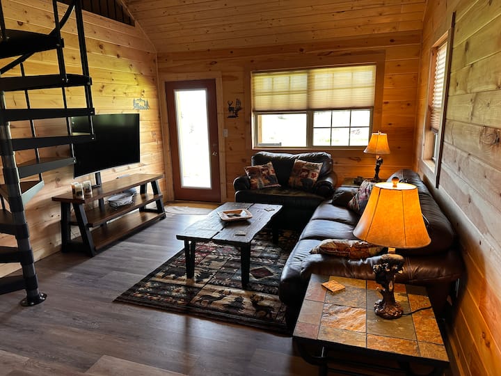 Sunset Bliss, Cozy 1 Bedroom, 1 Loft Cabin (New) - Johnson City, TN