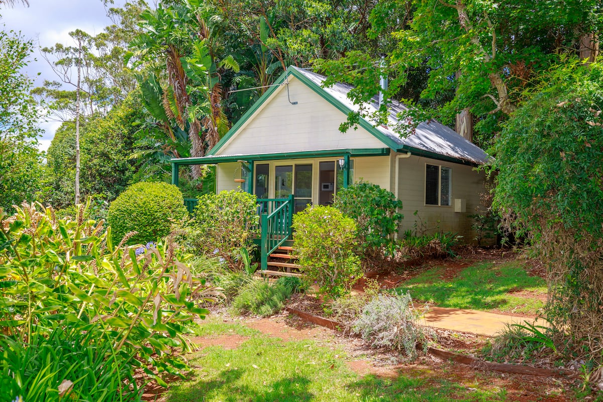 Cockatoo Cottage — photo via the host's Airbnb listing