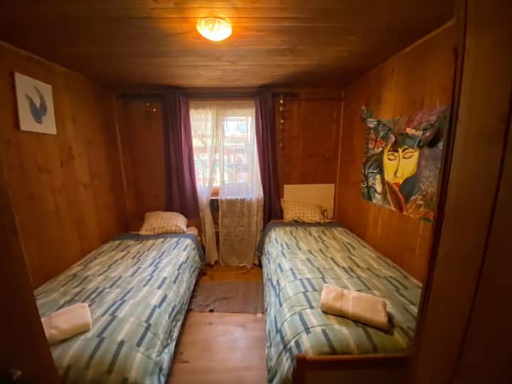 საძინებელი 2