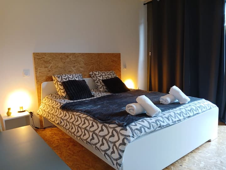 غرفة النوم 1