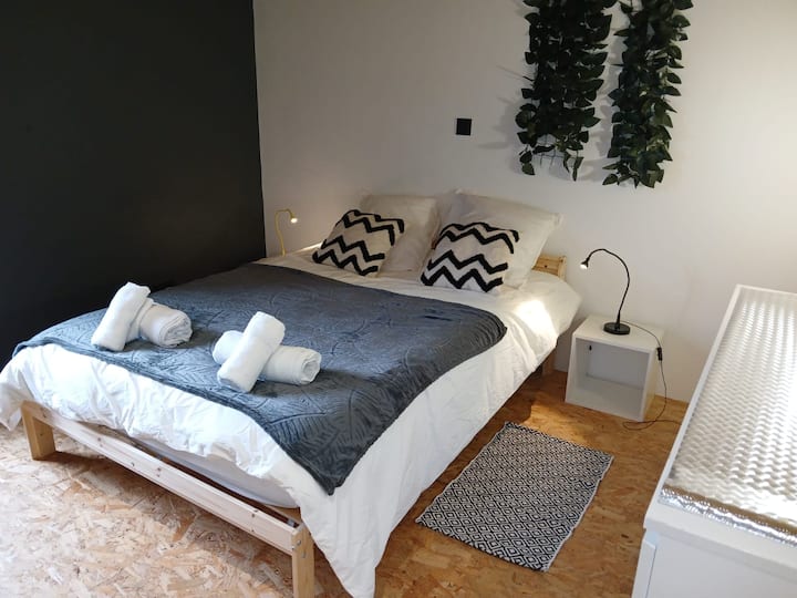 غرفة النوم 2