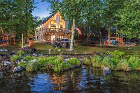 Lakefront | Kayaks, Hot Tub, Fire Pits,Swingset,EV