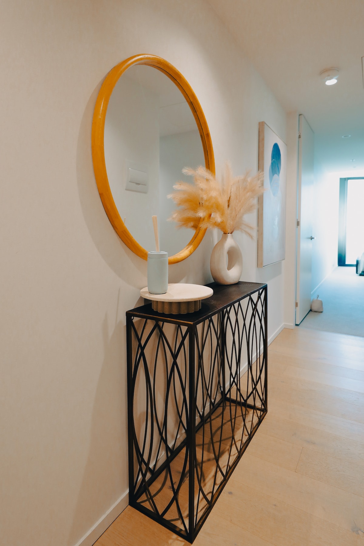 Popular Airbnb listing: The Luxe Loft - Melbourne Square in Southbank